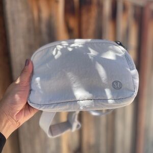 Lululemon Everywhere Belt Bag Mini